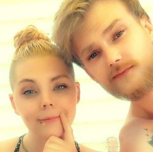 Meet your Posher, Ash